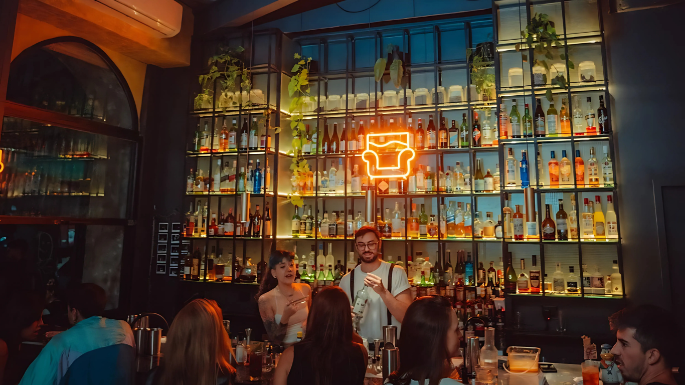 Sofá – Un Bar
